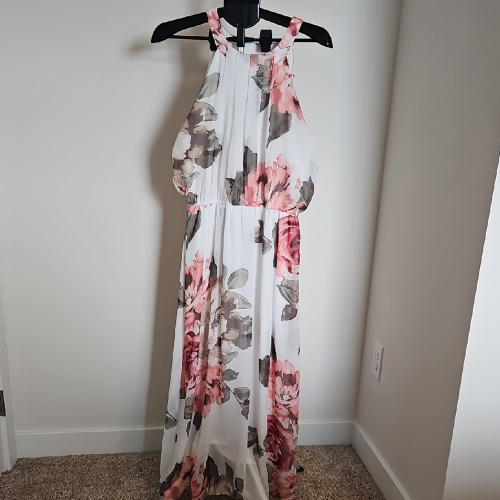 Robbie Bee White Halter Maxi Sundress